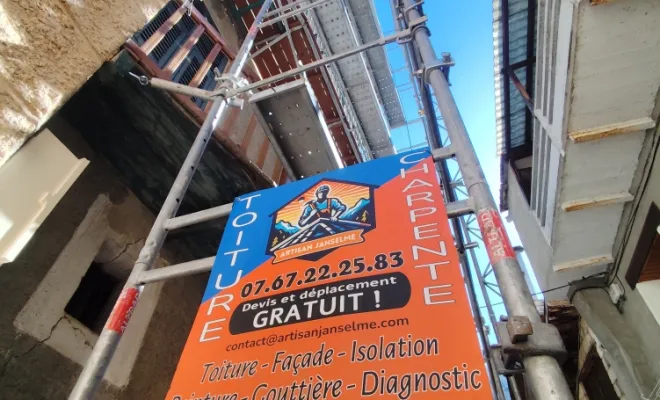 Toiture après réfection travaux tuile zinc gouttière charpente artisan Janselme saint Martin Vésubie