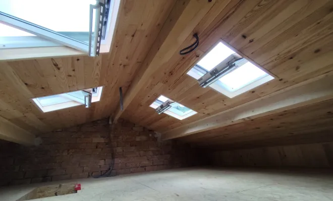 fenêtre de toit VELUX comble isolation après travaux artisan Saint-Martin-Vésubie janselme
